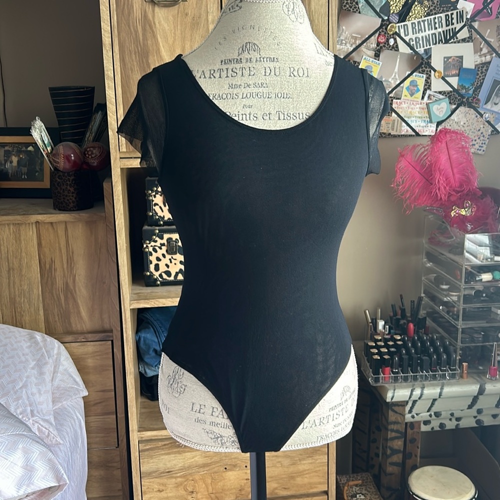 Daisy & Clover Sheer Sleeve Bodysuit - Medium